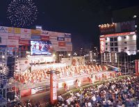 よさこい祭り開幕告げる演舞