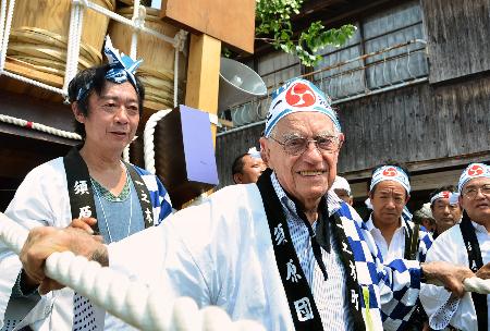 日本人であること守る…キーンさん、式年遷宮で