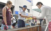 花火会場爆発 夏祭り安全徹底 県内各地 屋台回り、火の元点検