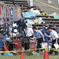 京都・爆発事故:重傷者、屋台裏に集中 最初の引火で被害