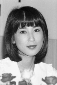 歌手の藤圭子さん自殺か マンションから転落死