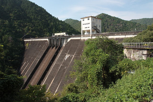 渇水深刻化 9水系で取水制限 宇連ダムは貯水率7%