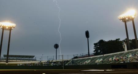 大雨:島根西部で１時間９２．５ミリ、３時間２００ミリ超