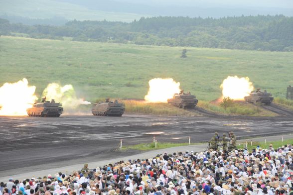 総合火力演習を公開＝国内最大、離島防衛想定－自衛隊