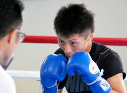 井上、大差判定で日本王者＝最速タイのデビュー４戦目－ボクシング