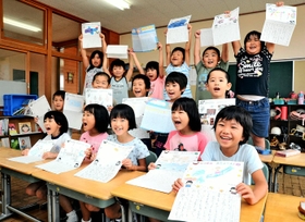 県内ほとんどの小中校で始業式