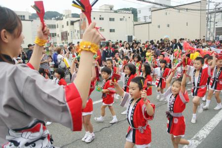 震災で途絶えた夏祭り復活 岩手の「釜石よいさ」