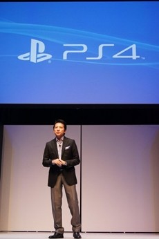 『PS4』2014年2月22日に日本発売、欧米3カ月遅れは「タイトル充実を重要視」