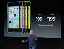 米アップルのｉＰｈｏｎｅ廉価版「５Ｃ」、中国では高すぎるとの声