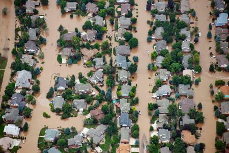 米・コロラド州で洪水、４人死亡１７０人以上不明