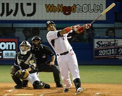 ヤクルト:バレンティンが５６、５７号 プロ野球新更新