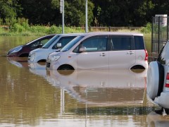 台風18号 上陸前に県内大荒れ 久慈、小貝川が増水