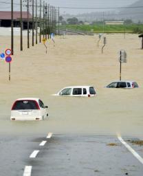 初の“大雨特別警報” 渡月橋や嵐山を濁流が…