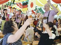 独のビール祭り盛況