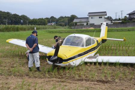 水田に軽飛行機、不時着して１人負傷 千葉で離陸直後