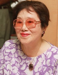 作家の山崎豊子さんが死去 「白い巨塔」「大地の子」などベストセラーに