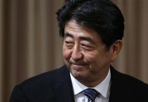 首相、消費増税を今夕表明 経済対策も閣議決定へ