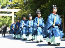 「遷御」後の伊勢神宮から中継（三重県）