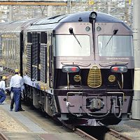 豪華な車内・新鮮な食材…ななつ星、博多出発