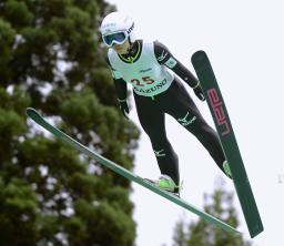 沙羅、サマージャンプ最終戦で快勝／ジャンプ