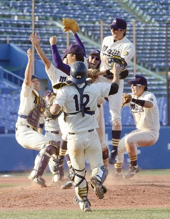 【六大学】明大、３８年ぶり春秋制覇！４番・岡大、８回に同点打