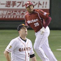 巨人、長野のタイムリーで逆転 日本シリーズ第４戦