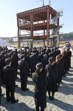 宮城・南三陸町の防災対策庁舎解体を前に、初めての慰霊祭