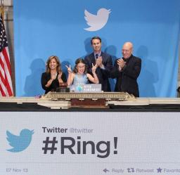 米ツイッター株、初値45.10ドル 公開価格73％上回る