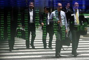 日経平均続落で始まる、米株安と円高で一時200円超下落