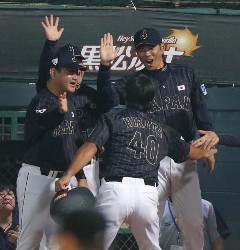 【侍ジャパン】小久保監督、采配ズバリ逆転２連勝！初回５連打で４点