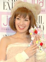 板野友美、AKBドラフトの話題語らず