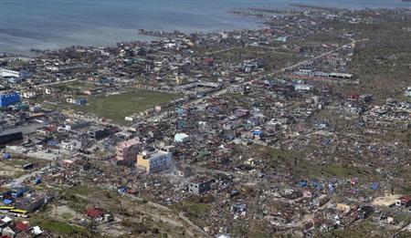 台風死者、１万人に上らず＝比大統領「現時点約２０００人」