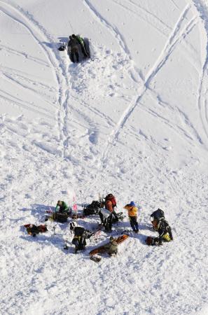 真砂岳で雪崩、７人死亡 １人不明か 富山・立山連峰