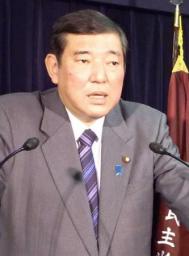 辺野古移設容認に転換 沖縄県地盤の自民・宮崎氏