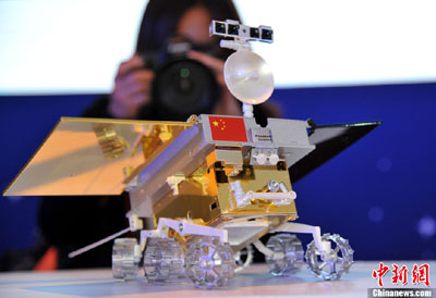 中国の月探査衛星、１２月に打ち上げ 軟着陸も予定