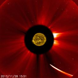 アイソン彗星:太陽最接近で崩壊 破片は残る