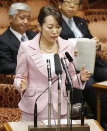 記者との接触ルール「検討」＝森担当相が発言再修正－秘密法案