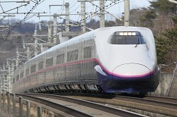 北陸新幹線:開業に向け、「Ｅ２系」車両の走行試験 来月６日から