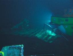 旧日本軍の巨大潜水艦、ハワイ沖で発見