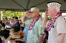 太平洋戦争開戦７２年:ハワイ・真珠湾で犠牲者に黙とう