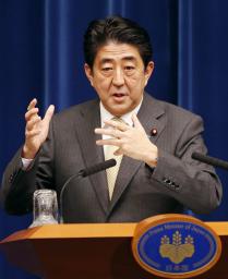 安倍首相「丁寧に説明すべきだった」 特定秘密法で会見