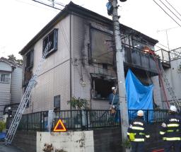 千葉市で住宅火災、焼け跡から４人の遺体