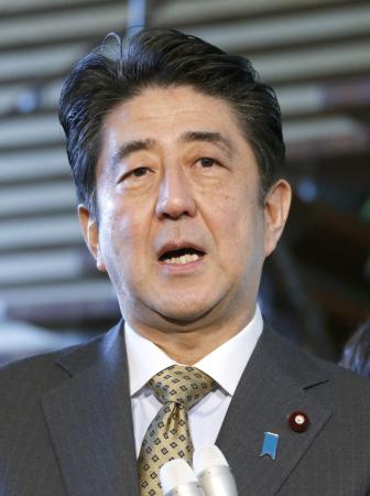 安倍首相、今年の漢字は「夢」