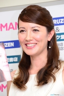 中西モナ、双子妊娠！「予想外…賑やかで笑顔の絶えない家族に」