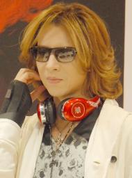 ＹＯＳＨＩＫＩ「オタク文化は大好き」