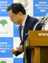 猪瀬都知事:徳洲会から５０００万円受領 会見わずか３分半 質問遮り退席