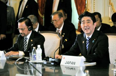 ＡＳＥＡＮにＯＤＡ２兆円＝安倍首相、防衛相会合を提案—首脳全体会合始まる