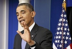 オバマ米大統領:最悪の年 ＮＳＡ、オバマケア…支持率最低 今年最後の会見、防戦一方