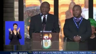 マンデラ追悼式のでたらめ通訳、精神病院に収容。コネはやっぱり与党ANC。