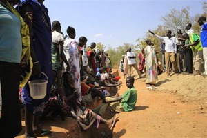 南スーダン:キール大統領「早期対話の用意ある」米特使に